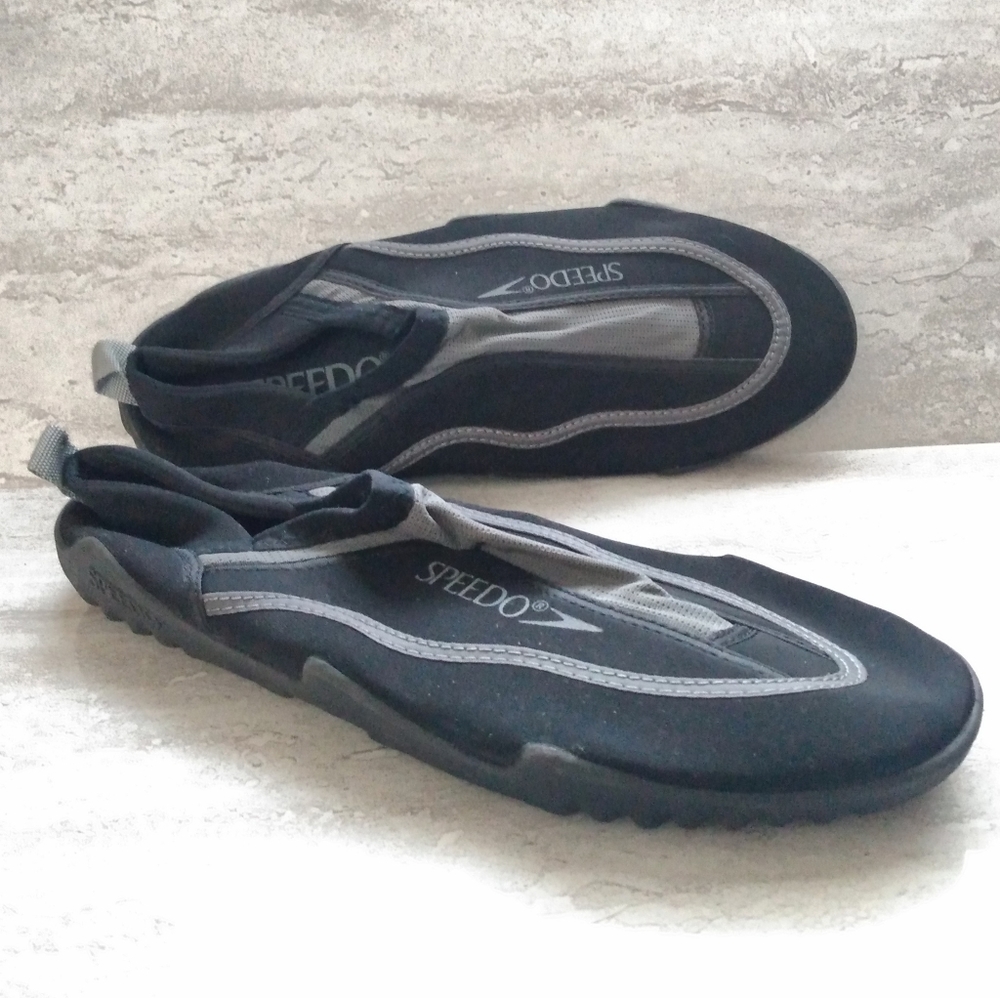 New SPEEDO Surfwalker water shoes